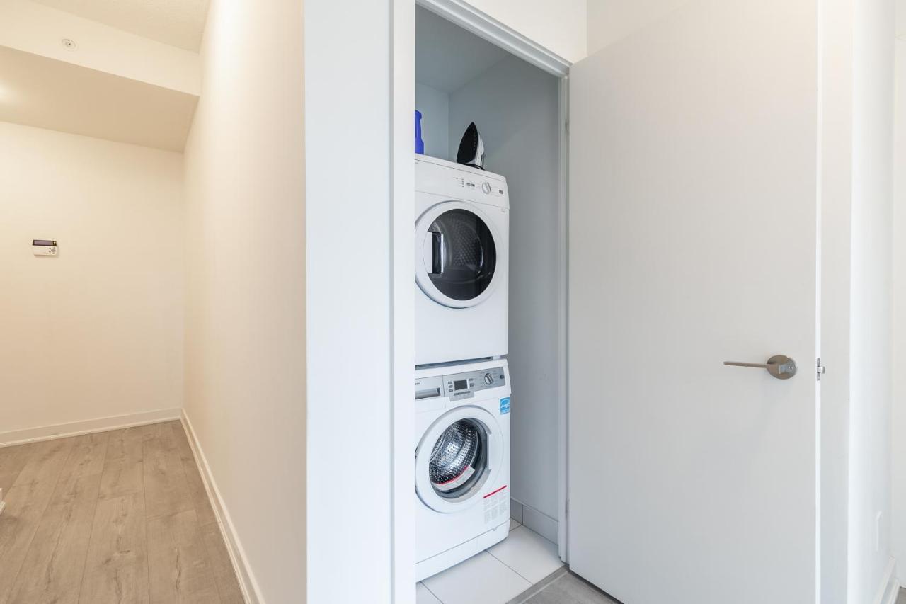 Luxury 2 Bedroom In The Heart Of Entertainment District W/ Cn Tower View Toronto Exteriér fotografie