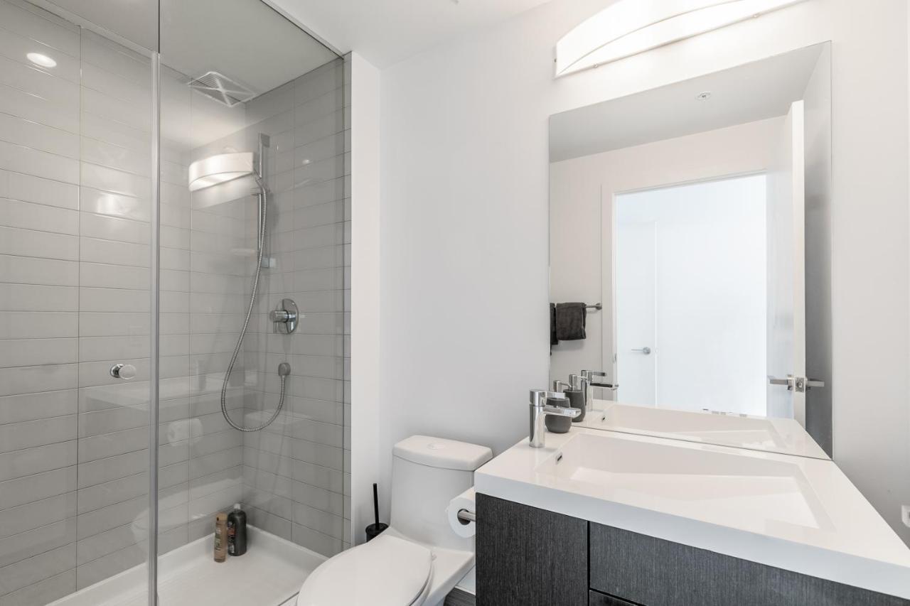 Luxury 2 Bedroom In The Heart Of Entertainment District W/ Cn Tower View Toronto Exteriér fotografie